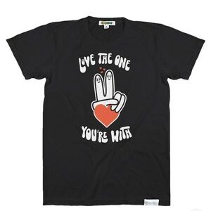 Tipsy Elves Love the one you are with Tee shirt Black size Medium